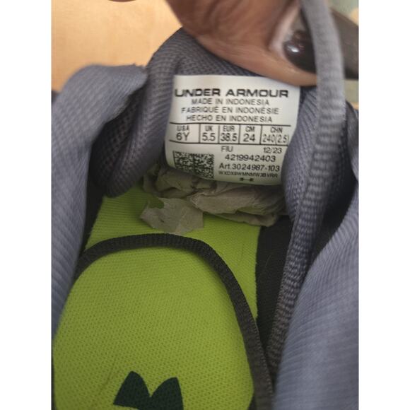 Under Armour Kids Charged Pursuit 3, Castlerock/High-Vis Yellow, Size 6 Y - Picture 9 of 9